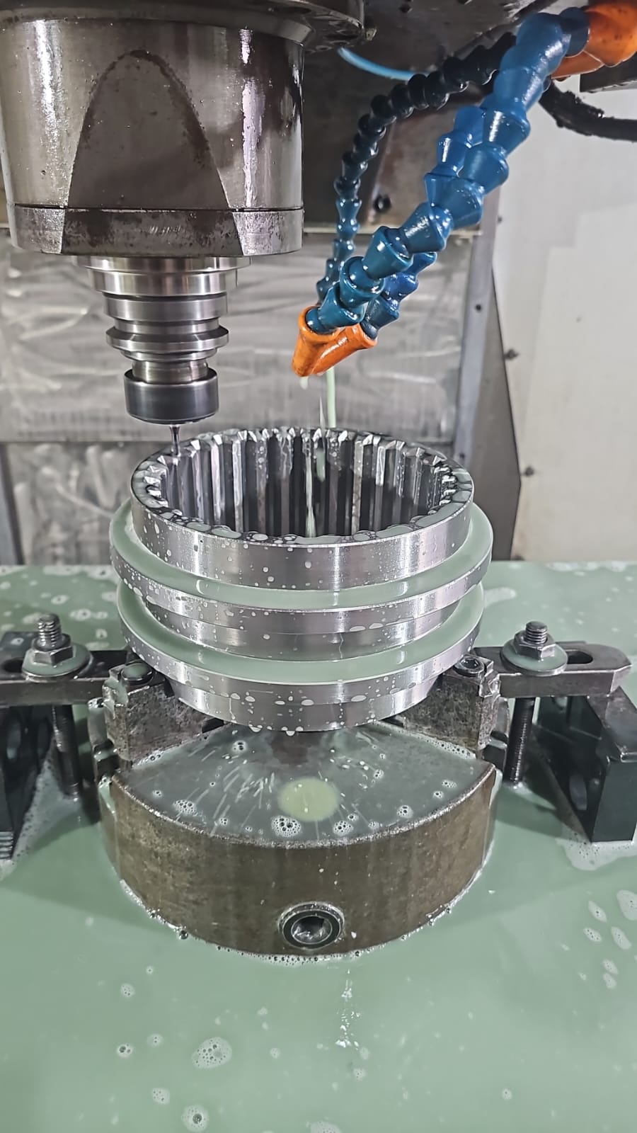Usinagem de dentes internos em centro de usinagem CNC